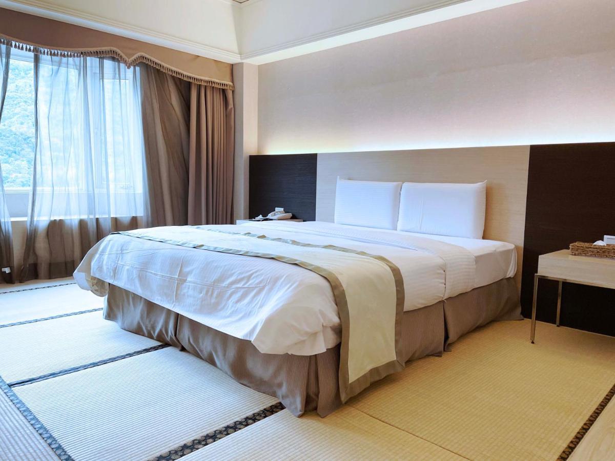Hoya Hot Springs Resort & Spa Wenquan Екстериор снимка
