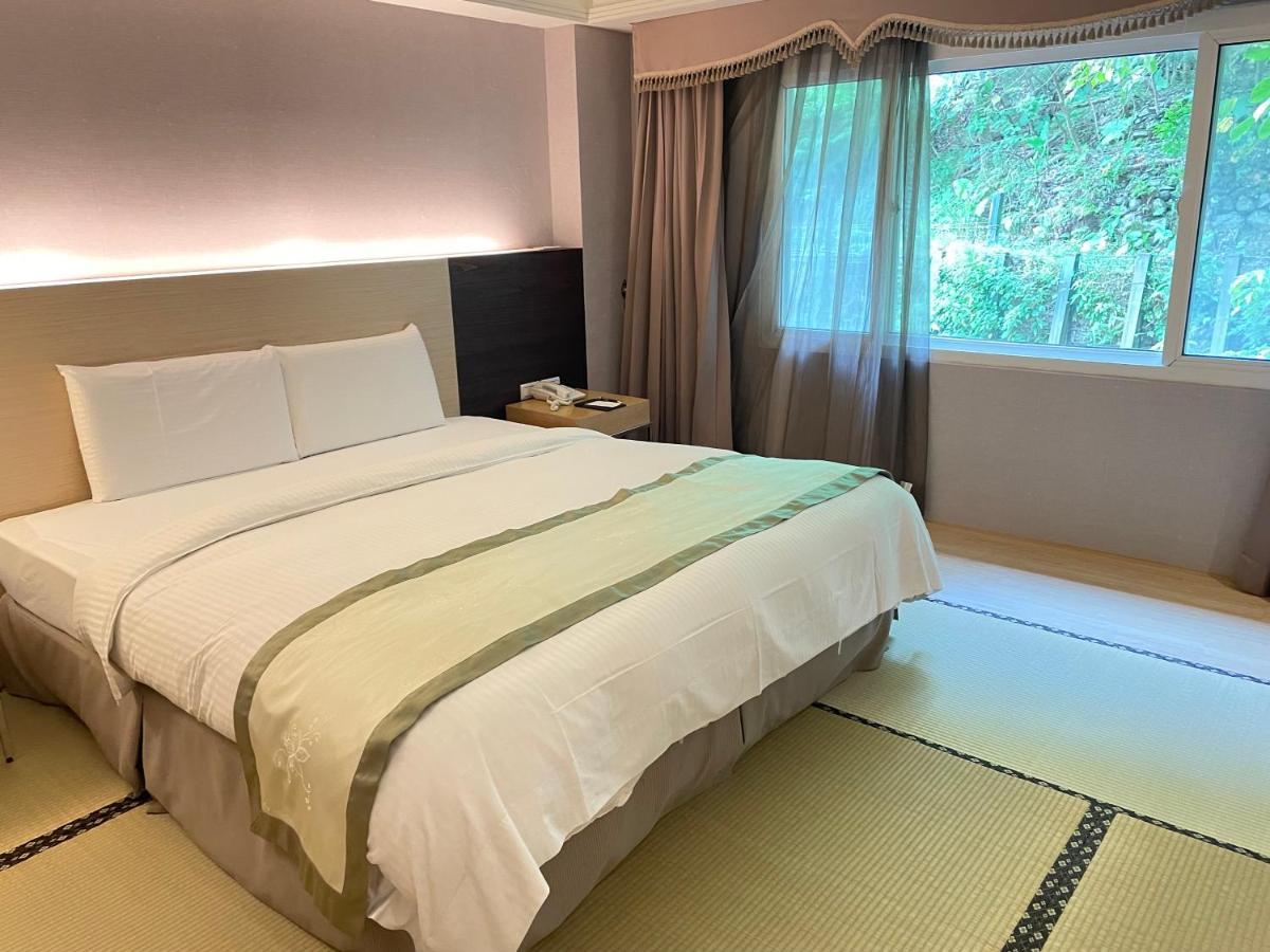 Hoya Hot Springs Resort & Spa Wenquan Екстериор снимка
