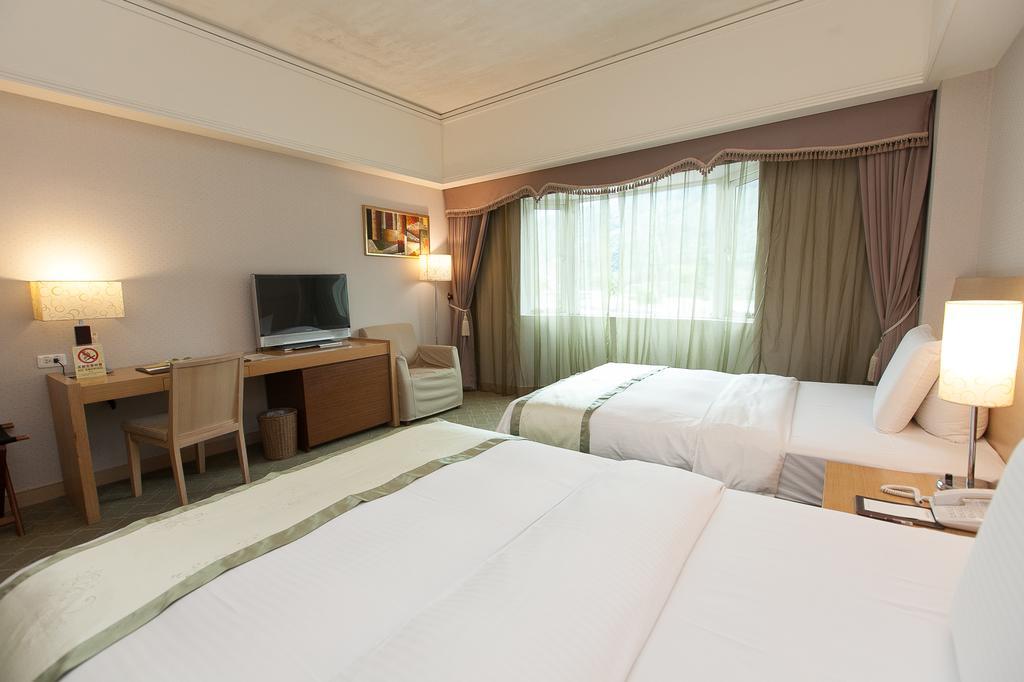 Hoya Hot Springs Resort & Spa Wenquan Екстериор снимка