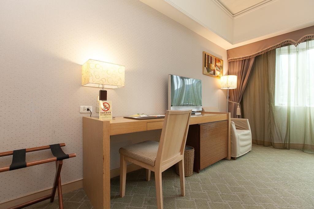 Hoya Hot Springs Resort & Spa Wenquan Екстериор снимка