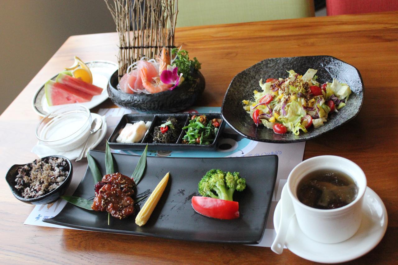Hoya Hot Springs Resort & Spa Wenquan Екстериор снимка